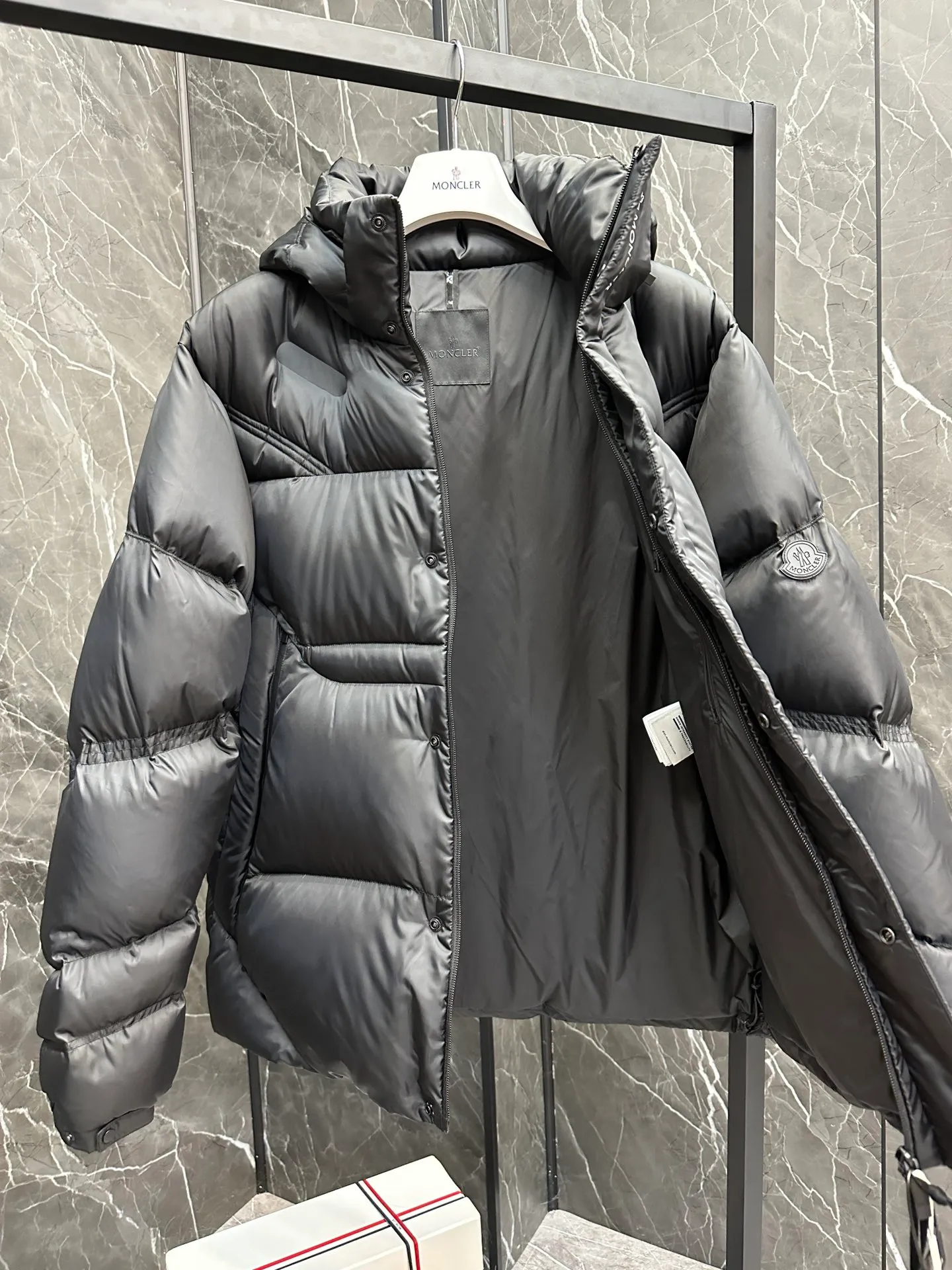 ⬆️Moncler Jarama . . . (⚠️90 . . NFC ） Jarama ， 。Jarama ， 。 ， 。 • • • • • • • • • • Size：1-5 .(⚠️ / )